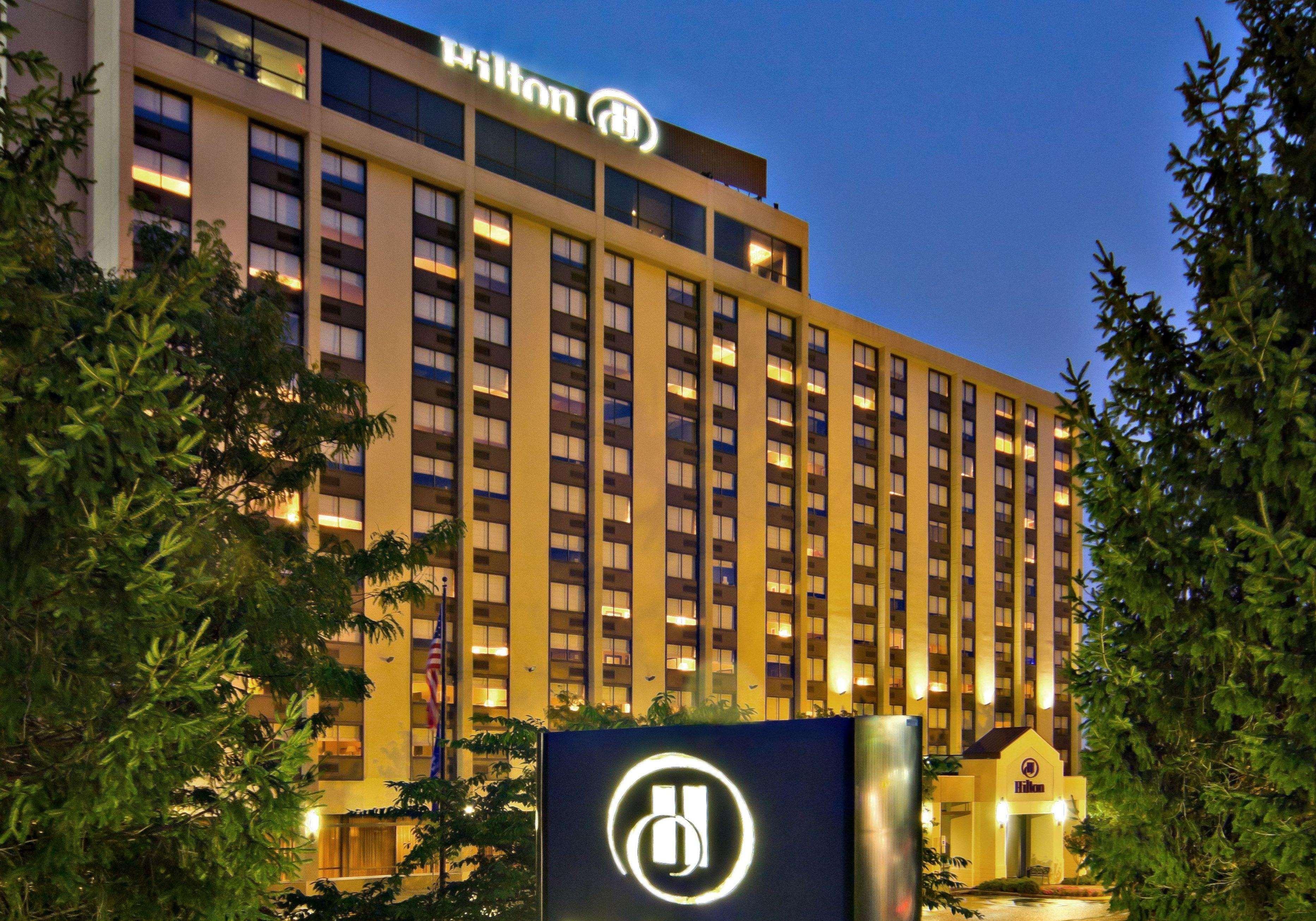 Отель Hilton Hasbrouck Heights-Meadowlands Экстерьер фото