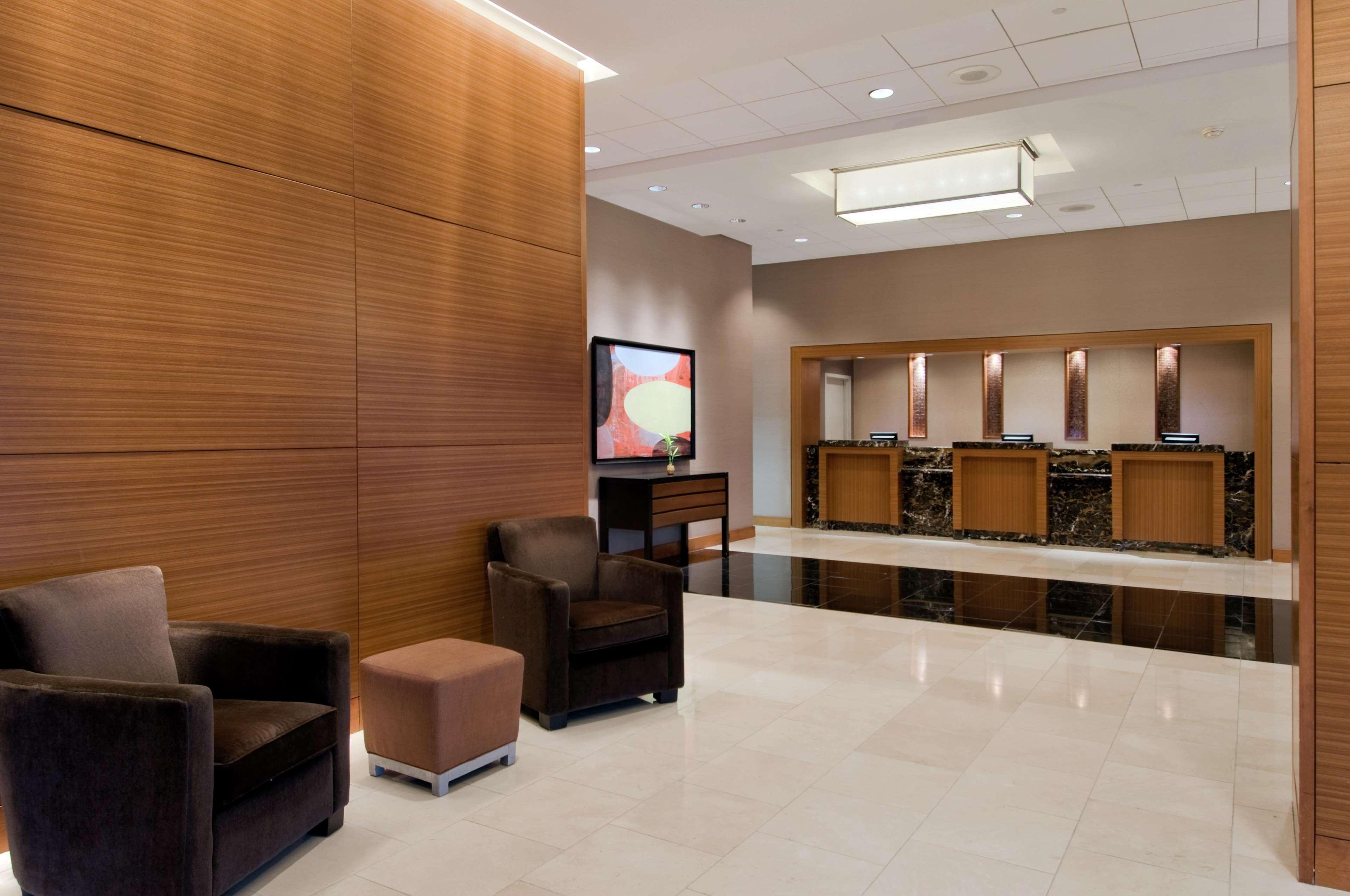 Отель Hilton Hasbrouck Heights-Meadowlands Экстерьер фото